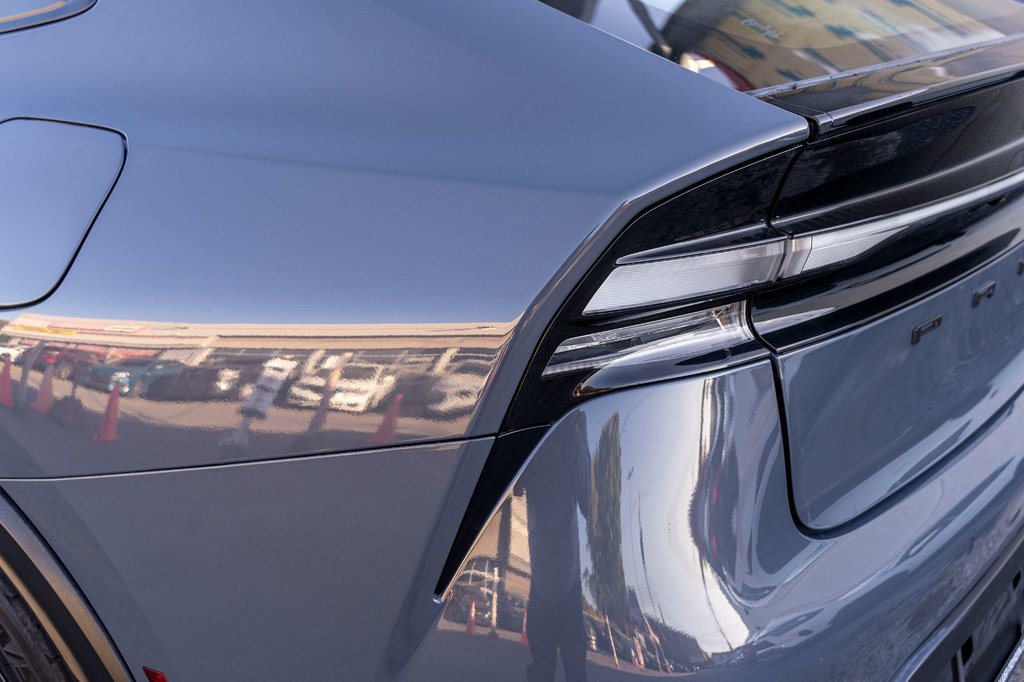 2024 Toyota Prius Prime SE **HYBRIDE BRANCHABLE**JAMAIS ACCIDENTÉ** in Charlemagne, Quebec - 27 - w1024h768px