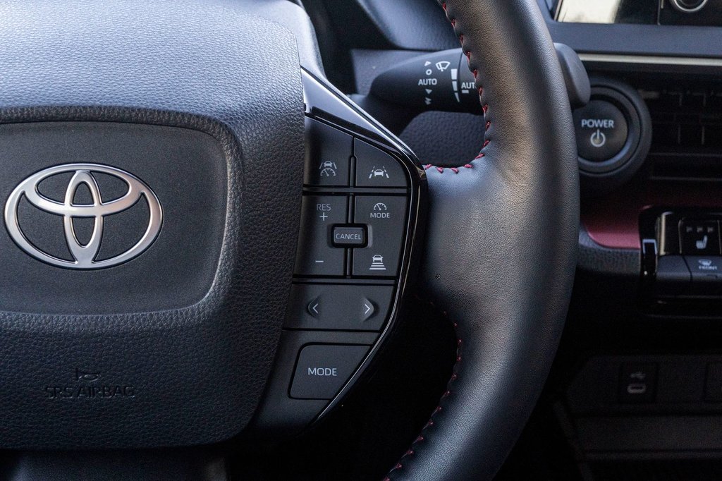 2024 Toyota Prius Prime SE **HYBRIDE BRANCHABLE**JAMAIS ACCIDENTÉ** in Charlemagne, Quebec - 11 - w1024h768px
