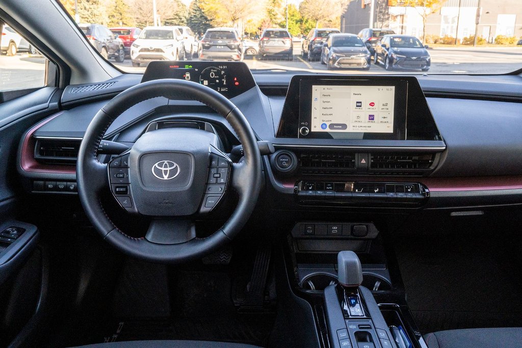 2024 Toyota Prius Prime SE **HYBRIDE BRANCHABLE**JAMAIS ACCIDENTÉ** in Charlemagne, Quebec - 6 - w1024h768px