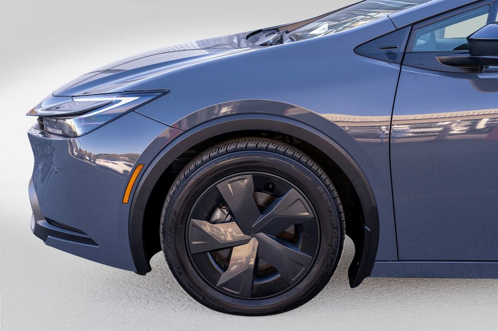 2024 Toyota Prius Prime SE **HYBRIDE BRANCHABLE**JAMAIS ACCIDENTÉ** in Charlemagne, Quebec - 29 - w1024h768px