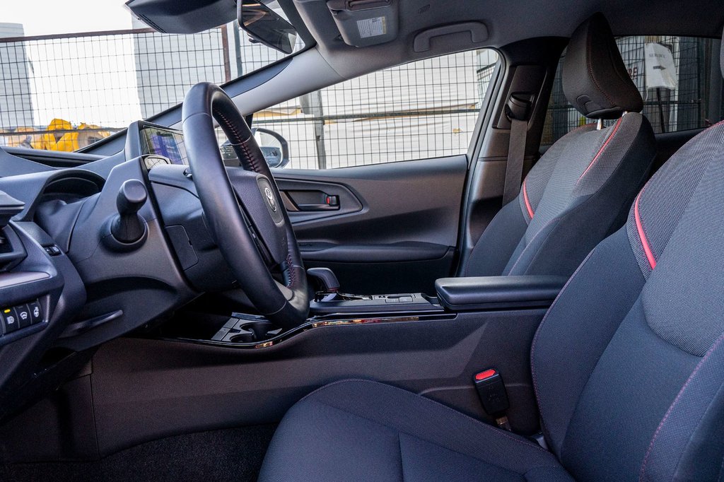 2024 Toyota Prius Prime SE **HYBRIDE BRANCHABLE**JAMAIS ACCIDENTÉ** in Charlemagne, Quebec - 20 - w1024h768px