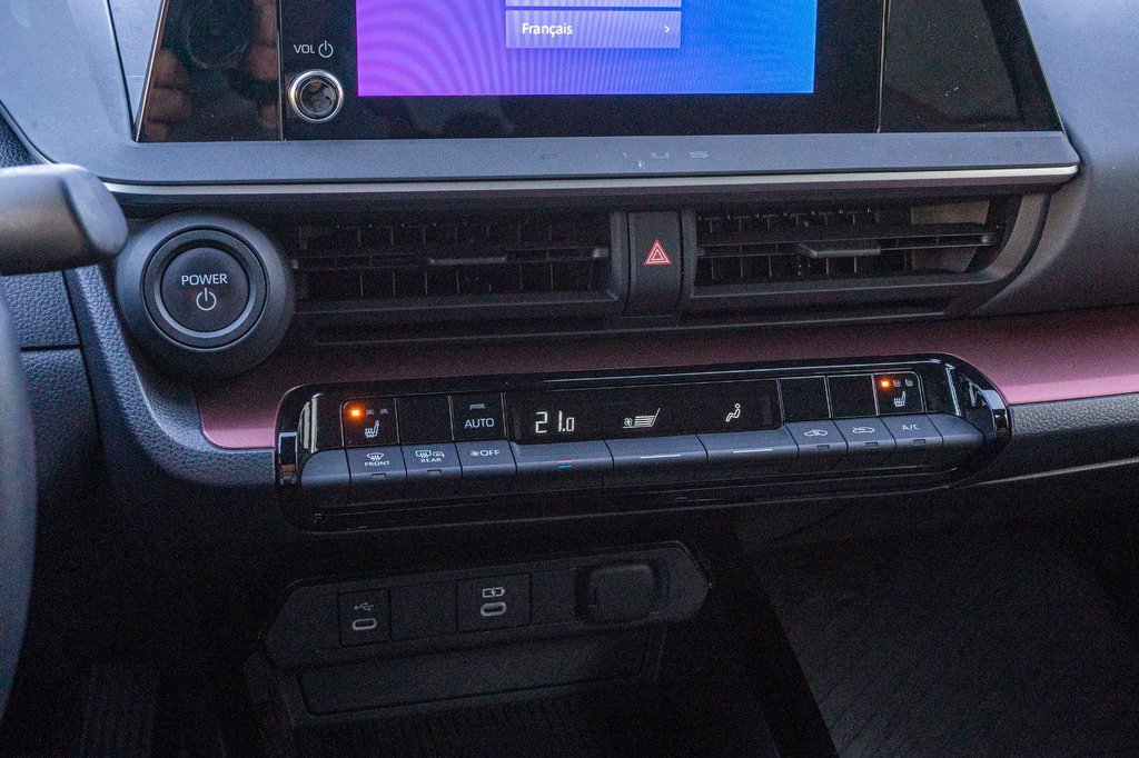 2024 Toyota Prius Prime SE **HYBRIDE BRANCHABLE**JAMAIS ACCIDENTÉ** in Charlemagne, Quebec - 13 - w1024h768px