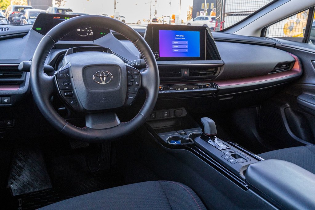 2024 Toyota Prius Prime SE **HYBRIDE BRANCHABLE**JAMAIS ACCIDENTÉ** in Charlemagne, Quebec - 6 - w1024h768px