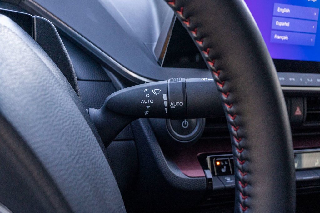 2024 Toyota Prius Prime SE **HYBRIDE BRANCHABLE**JAMAIS ACCIDENTÉ** in Charlemagne, Quebec - 18 - w1024h768px