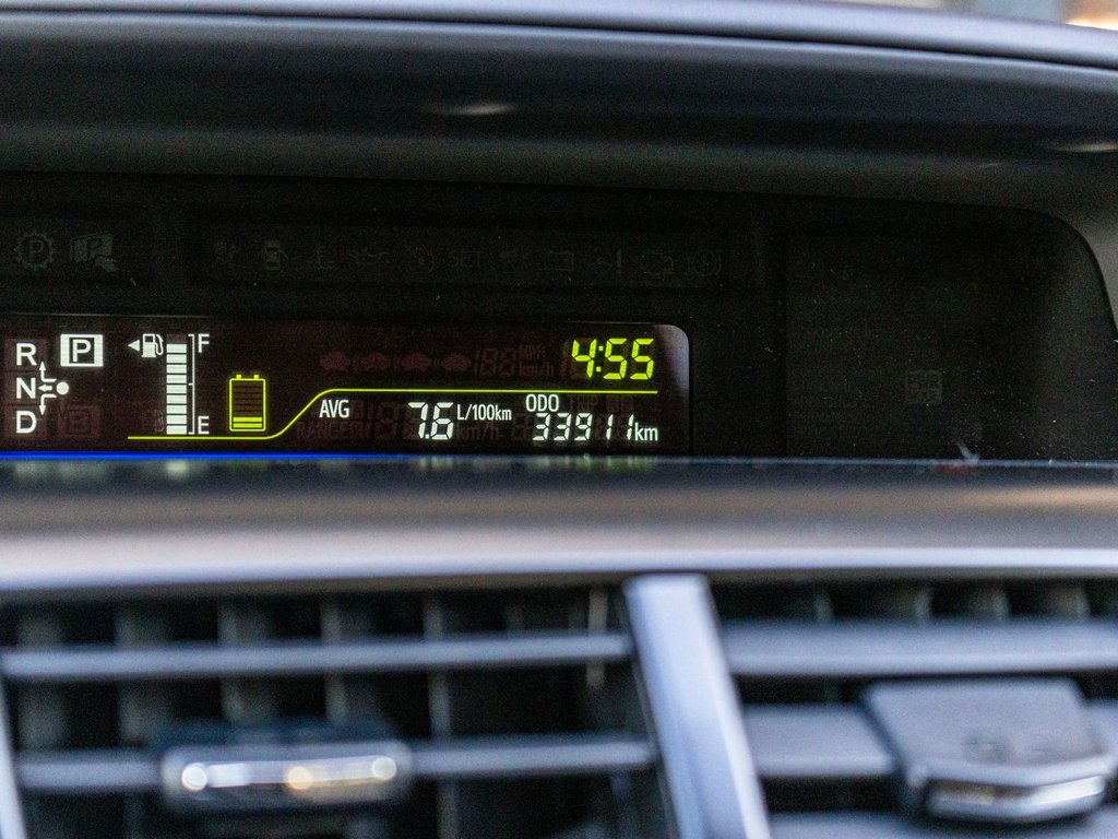 2012 Toyota Prius v TOURING **TRÈS BAS KILO**JAMAIS ACCIDENTÉ** in Saint-Jérôme, Quebec - 21 - w1024h768px