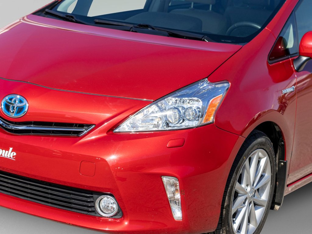 2012 Toyota Prius v TOURING **TRÈS BAS KILO**JAMAIS ACCIDENTÉ** in Saint-Jérôme, Quebec - 38 - w1024h768px
