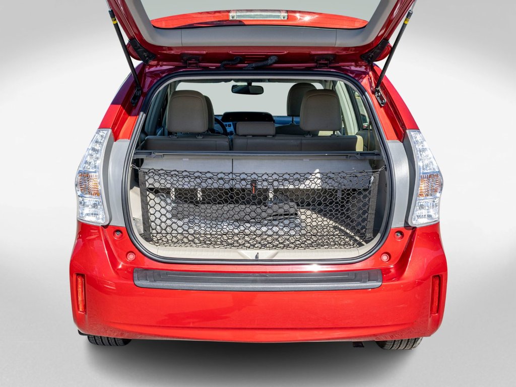 2012 Toyota Prius v TOURING **TRÈS BAS KILO**JAMAIS ACCIDENTÉ** in Saint-Jérôme, Quebec - 34 - w1024h768px