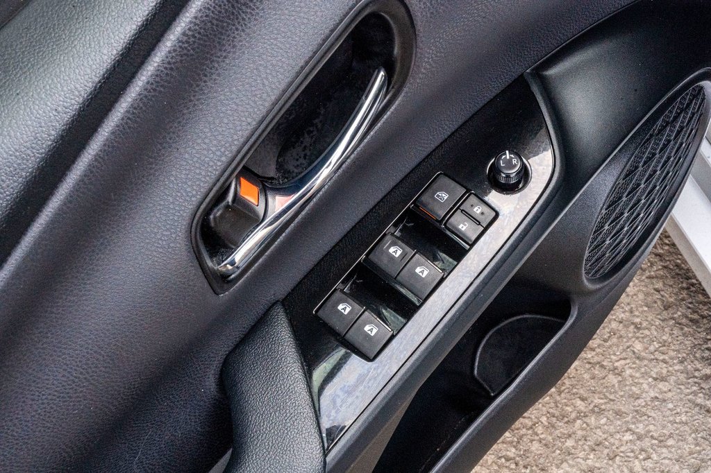 Toyota Prius DÉMARRAGE À BOUTON POUSSOIR+BLUETOOTH+CAMÉRA** 2017 à Charlemagne, Québec - 23 - w1024h768px