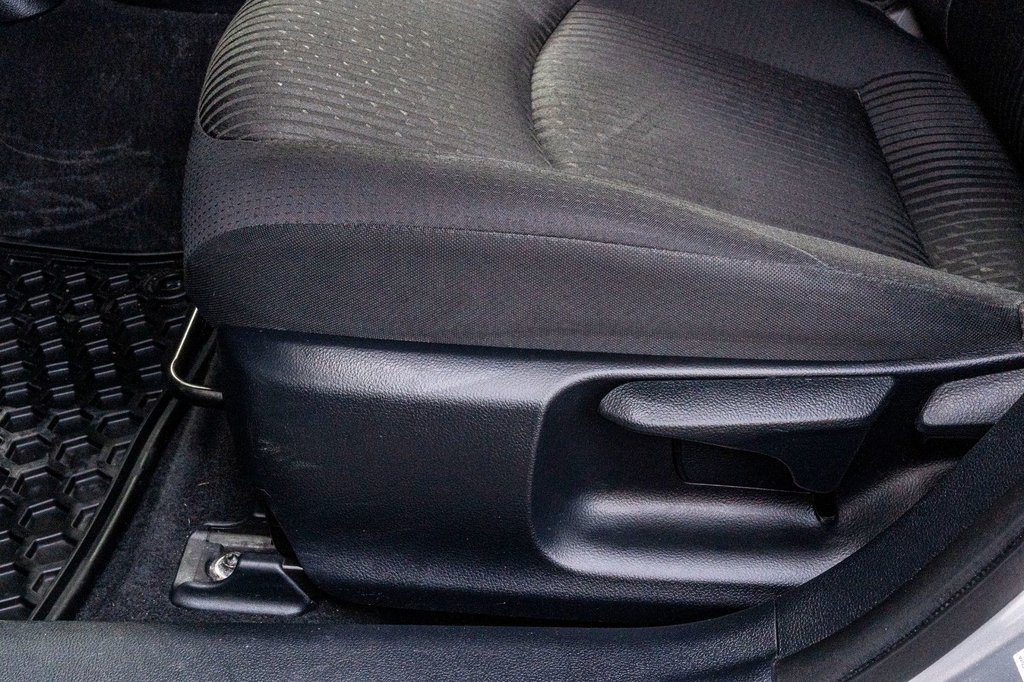 Toyota Prius DÉMARRAGE À BOUTON POUSSOIR+BLUETOOTH+CAMÉRA** 2017 à Charlemagne, Québec - 21 - w1024h768px