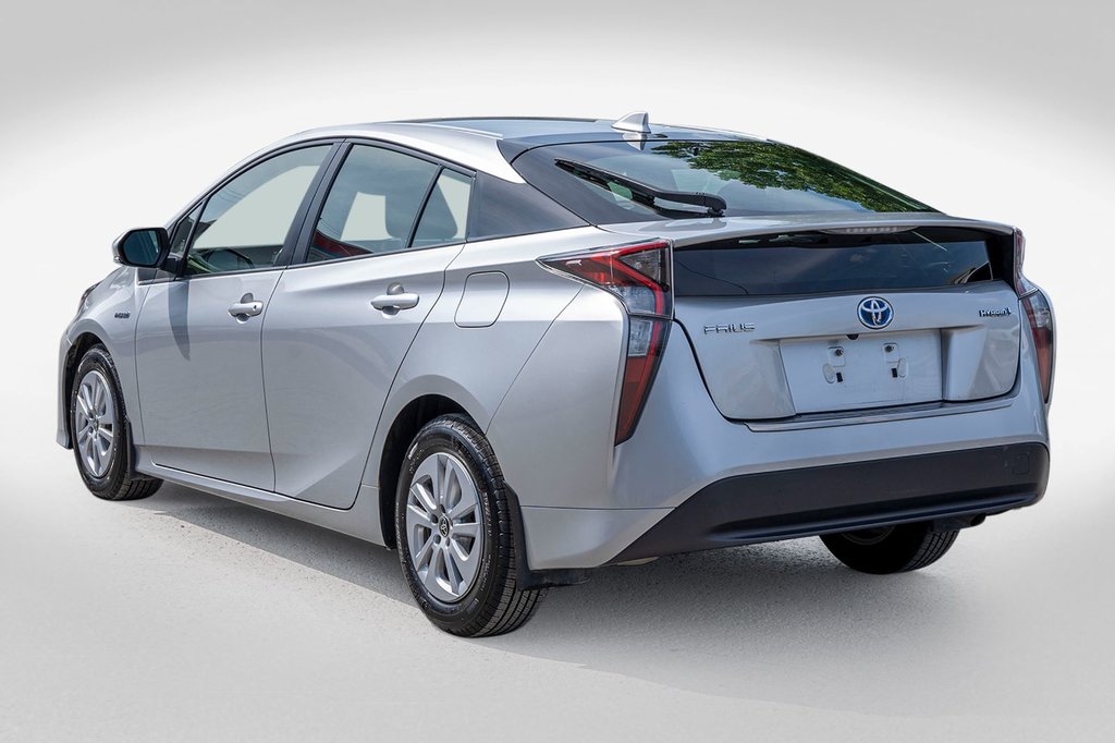 Toyota Prius DÉMARRAGE À BOUTON POUSSOIR+BLUETOOTH+CAMÉRA** 2017 à Charlemagne, Québec - 4 - w1024h768px