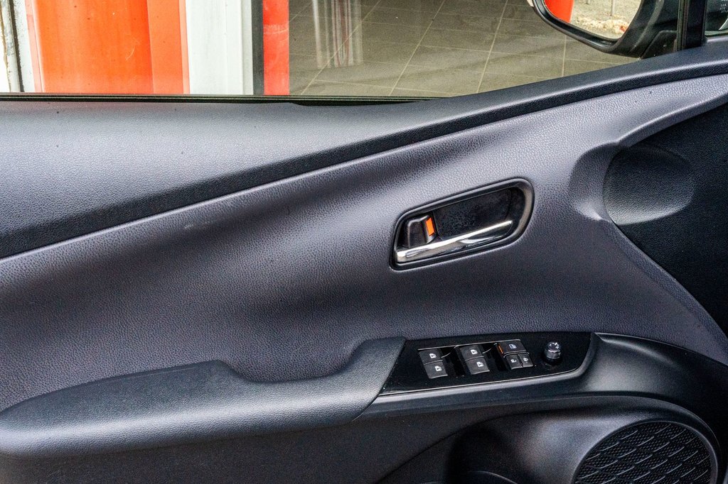 Toyota Prius DÉMARRAGE À BOUTON POUSSOIR+BLUETOOTH+CAMÉRA** 2017 à Charlemagne, Québec - 22 - w1024h768px