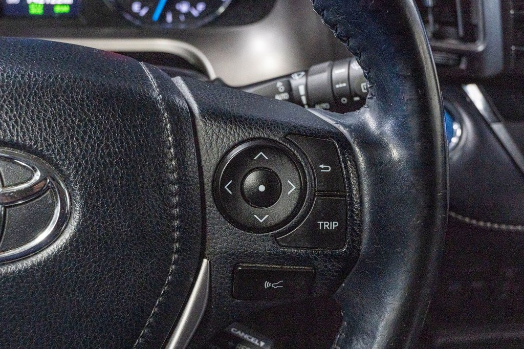 Toyota RAV4 Hybride XLE **JAMAIS ACCIDENTÉ+TOIT+MAG+CAMÉRA** 2018 à Charlemagne, Québec - 10 - w1024h768px