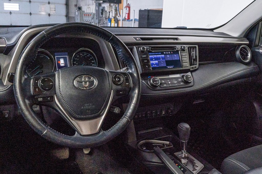 Toyota RAV4 Hybride XLE **JAMAIS ACCIDENTÉ+TOIT+MAG+CAMÉRA** 2018 à Charlemagne, Québec - 6 - w1024h768px