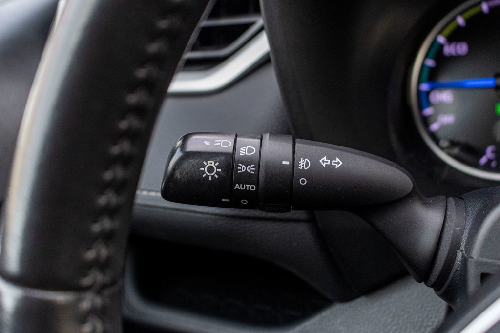 2019 Toyota RAV4 Hybride XLE **JAMAIS ACCIDENTÉ+TOIT+MAG+CARPLAY+CAMÉRA** in Charlemagne, Quebec - 20 - w1024h768px