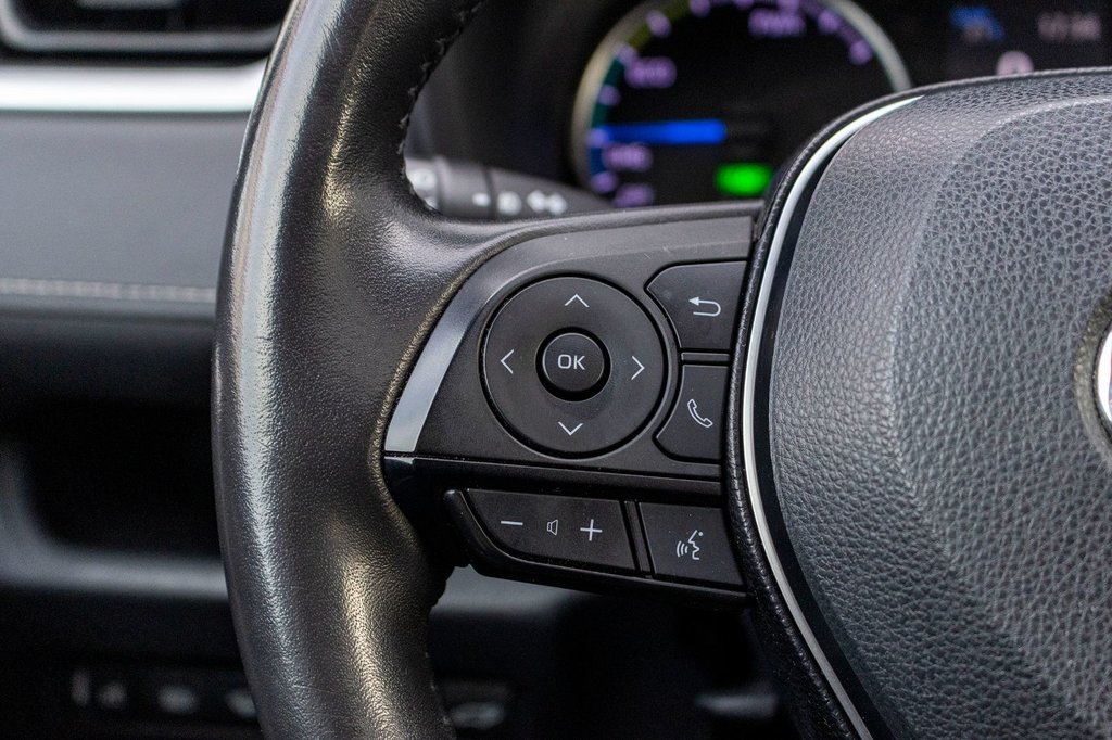2019 Toyota RAV4 Hybride XLE **JAMAIS ACCIDENTÉ+TOIT+MAG+CARPLAY+CAMÉRA** in Charlemagne, Quebec - 10 - w1024h768px