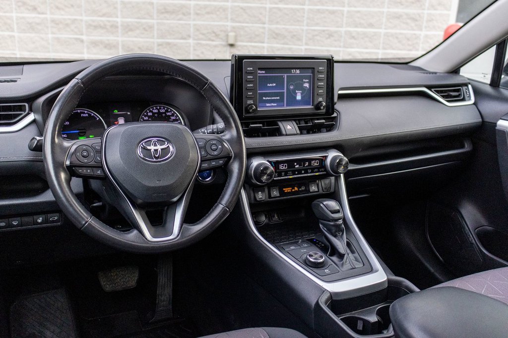 2019 Toyota RAV4 Hybride XLE **JAMAIS ACCIDENTÉ+TOIT+MAG+CARPLAY+CAMÉRA** in Charlemagne, Quebec - 7 - w1024h768px