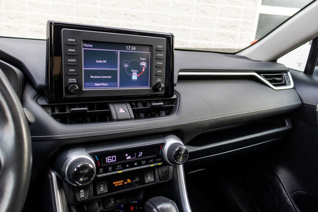 2019 Toyota RAV4 Hybride XLE **JAMAIS ACCIDENTÉ+TOIT+MAG+CARPLAY+CAMÉRA** in Charlemagne, Quebec - 12 - w1024h768px