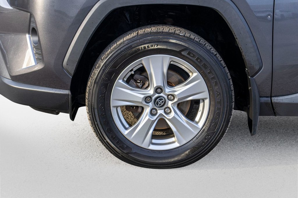 2019 Toyota RAV4 Hybride XLE **JAMAIS ACCIDENTÉ+TOIT+MAG+CARPLAY+CAMÉRA** in Charlemagne, Quebec - 39 - w1024h768px