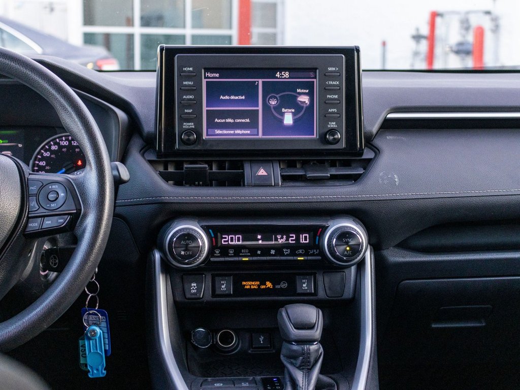 2020 Toyota RAV4 Hybride LE AWD **CARPLAY, MAG, CAMÉRA** in Charlemagne, Quebec - 9 - w1024h768px