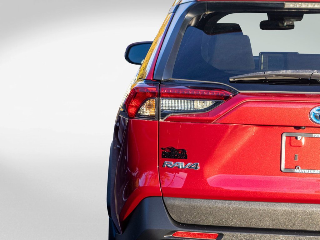 2020 Toyota RAV4 Hybride LE AWD **CARPLAY, MAG, CAMÉRA** in Charlemagne, Quebec - 31 - w1024h768px