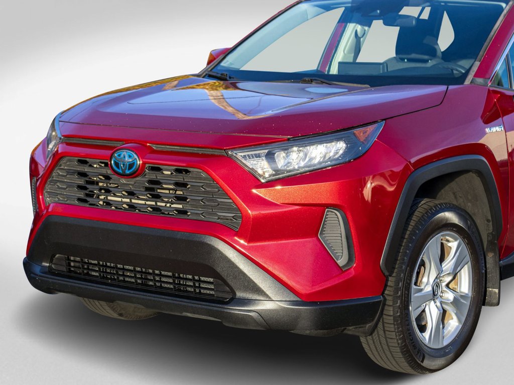 2020 Toyota RAV4 Hybride LE AWD **CARPLAY, MAG, CAMÉRA** in Charlemagne, Quebec - 33 - w1024h768px