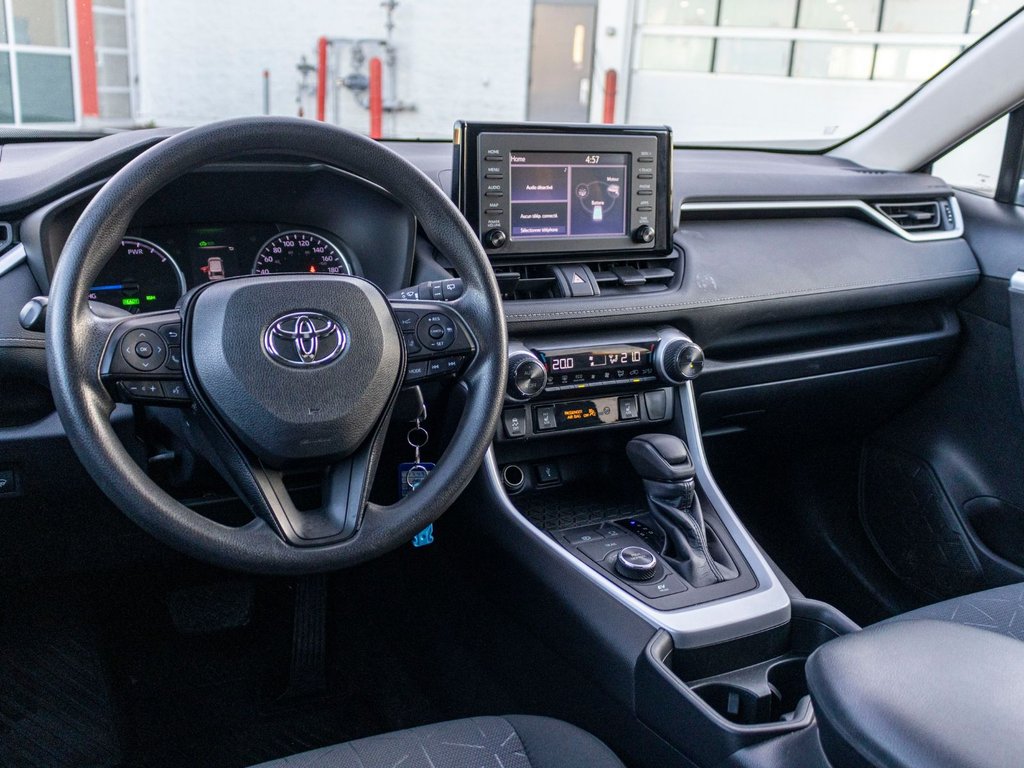 2020 Toyota RAV4 Hybride LE AWD **CARPLAY, MAG, CAMÉRA** in Charlemagne, Quebec - 7 - w1024h768px