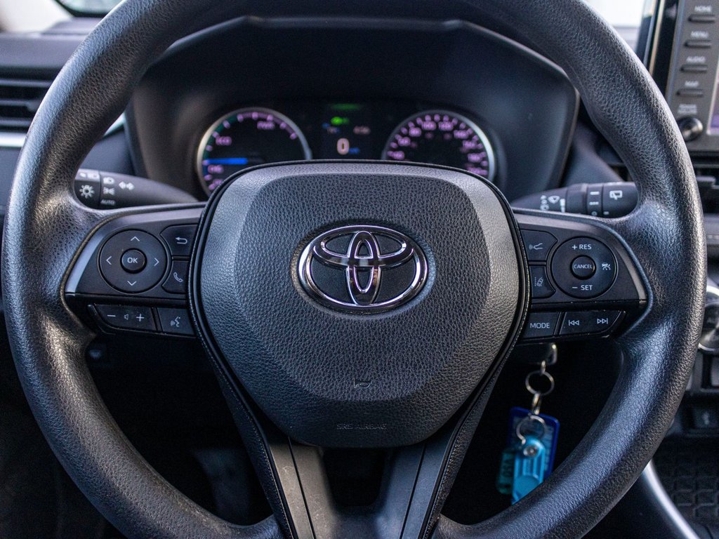 2020 Toyota RAV4 Hybride LE AWD **CARPLAY, MAG, CAMÉRA** in Charlemagne, Quebec - 10 - w1024h768px