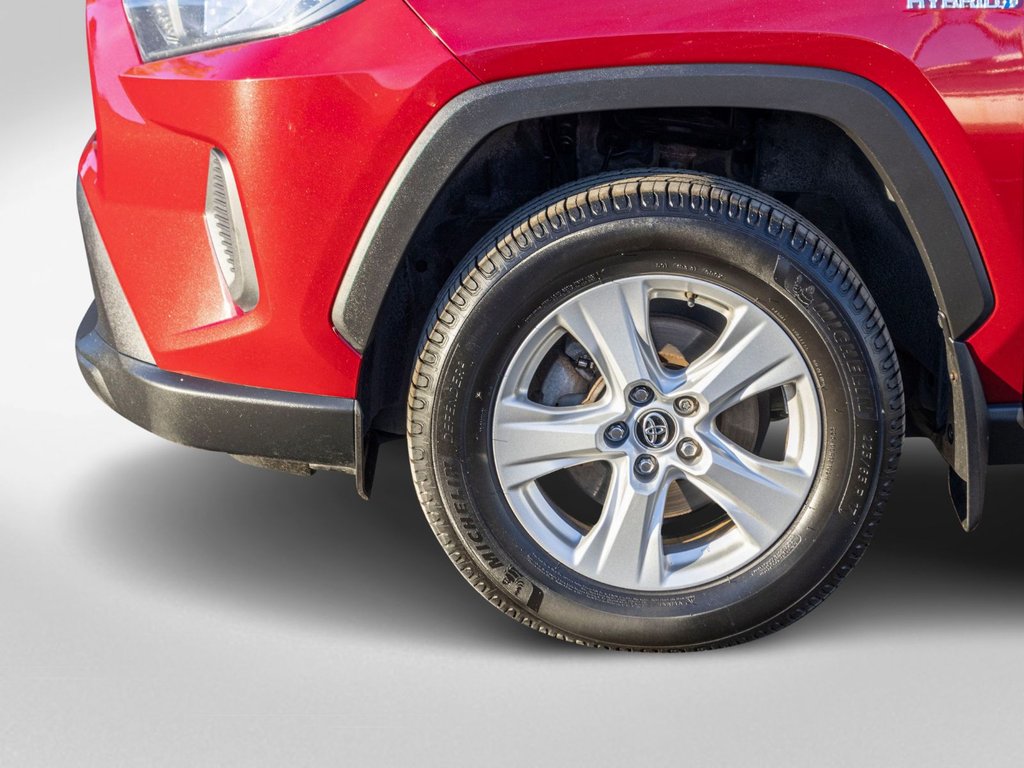 2020 Toyota RAV4 Hybride LE AWD **CARPLAY, MAG, CAMÉRA** in Charlemagne, Quebec - 34 - w1024h768px