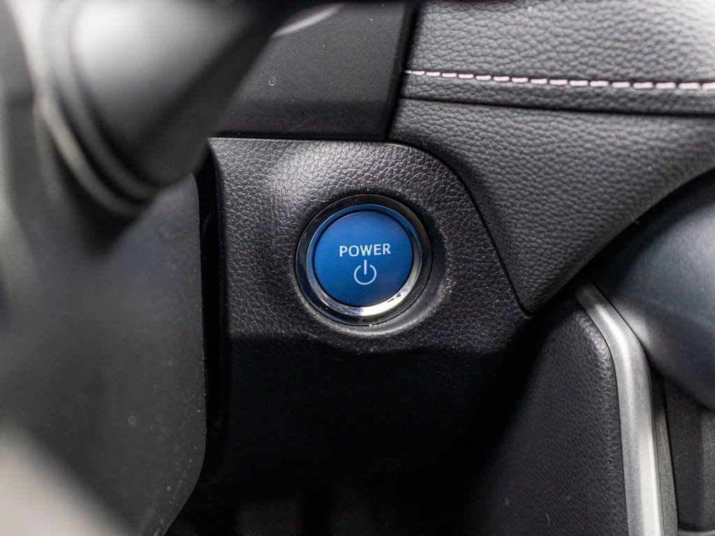 2021 Toyota RAV4 Hybride XLE AWD **JAMAIS ACCIDENTÉ+TOIT+MAG+CAMÉRA** in Charlemagne, Quebec - 21 - w1024h768px