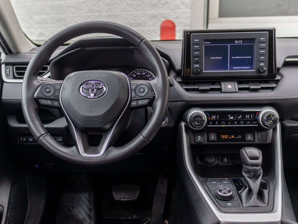 2021 Toyota RAV4 Hybride XLE AWD **JAMAIS ACCIDENTÉ+TOIT+MAG+CAMÉRA** in Charlemagne, Quebec - 8 - w1024h768px