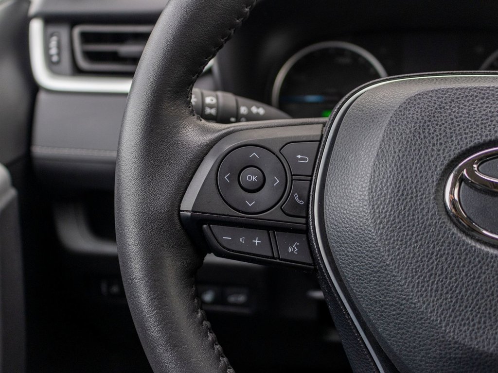 2021 Toyota RAV4 Hybride XLE AWD **JAMAIS ACCIDENTÉ+TOIT+MAG+CAMÉRA** in Charlemagne, Quebec - 11 - w1024h768px