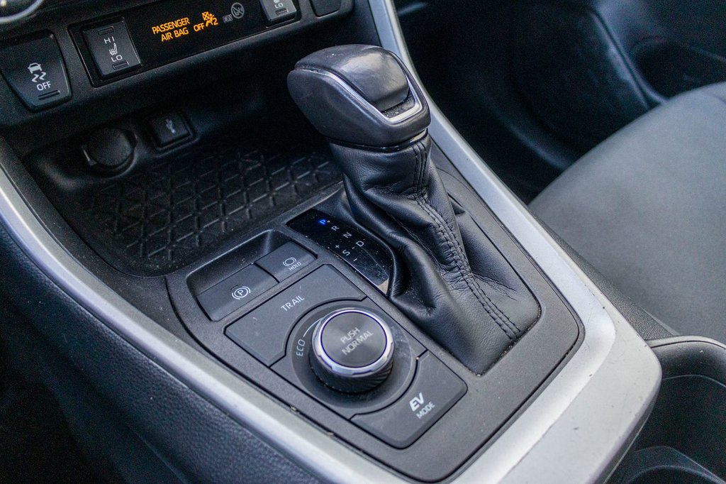 Toyota RAV4 Hybride SE AWD **TOIT+MAG+CAMÉRA+CARPLAY** 2022 à Saint-Jérôme, Québec - 15 - w1024h768px
