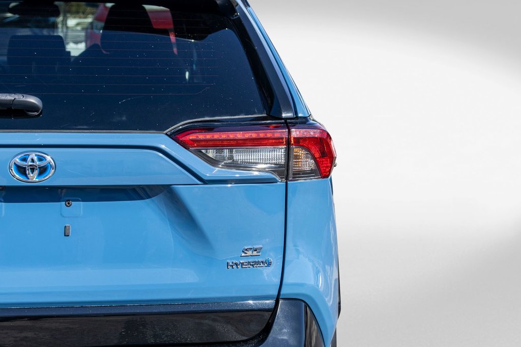 Toyota RAV4 Hybride SE AWD **TOIT+MAG+CAMÉRA+CARPLAY** 2022 à Saint-Jérôme, Québec - 33 - w1024h768px