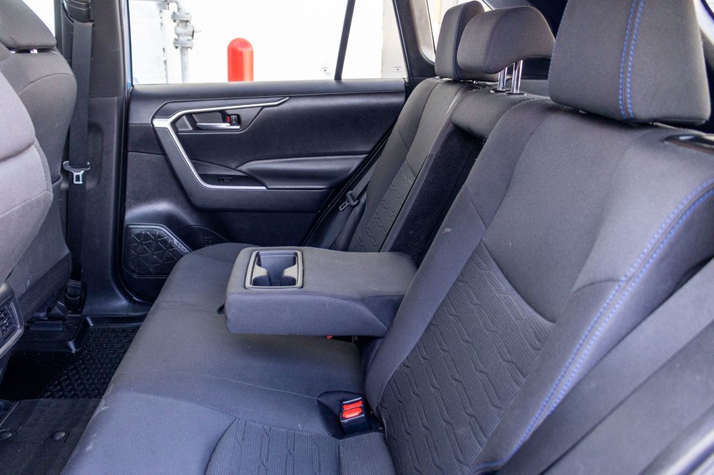 Toyota RAV4 Hybride SE AWD **TOIT+MAG+CAMÉRA+CARPLAY** 2022 à Saint-Jérôme, Québec - 30 - w1024h768px