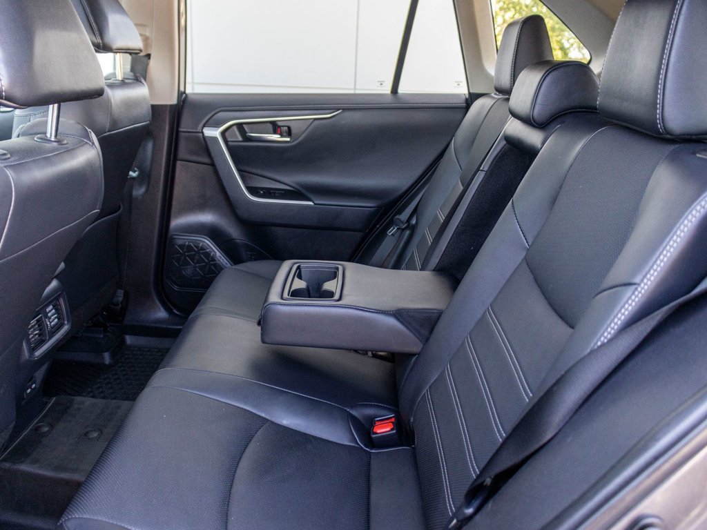 2022 Toyota RAV4 Hybride LIMITED **JAMAIS ACCIDENTÉ+CUIR+TOIT+360DEG+JBL*** in Saint-Jérôme, Quebec - 32 - w1024h768px