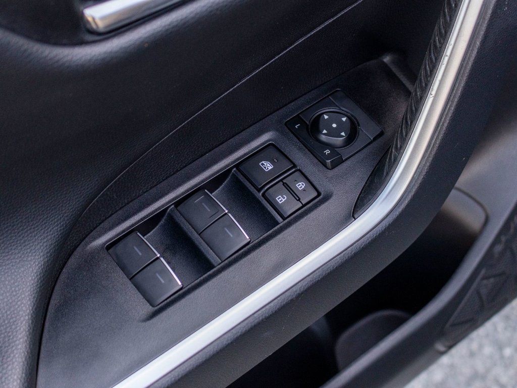 2022 Toyota RAV4 Hybride LIMITED **JAMAIS ACCIDENTÉ+CUIR+TOIT+360DEG+JBL*** in Saint-Jérôme, Quebec - 31 - w1024h768px