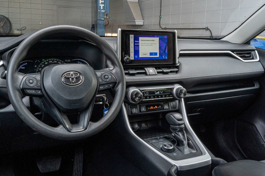 Toyota RAV4 Hybride LE **JAMAIS ACCIDENTÉ+CAMÉRA+CARPLAY+MAG** 2023 à Charlemagne, Québec - 6 - w1024h768px