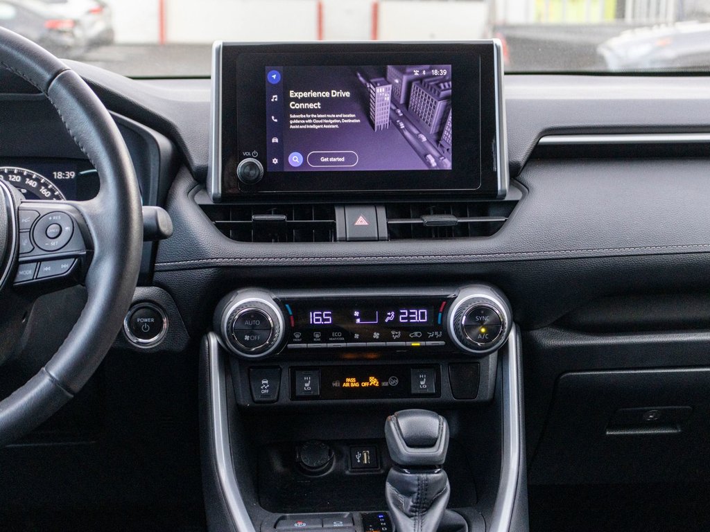 2023 Toyota RAV4 Hybride XLE AWD **JAMAIS ACCIDENTÉ+TOIT+CARPLAY+MAG** in Saint-Jérôme, Quebec - 9 - w1024h768px