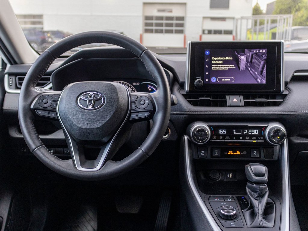 2023 Toyota RAV4 Hybride XLE AWD **JAMAIS ACCIDENTÉ+TOIT+CARPLAY+MAG** in Saint-Jérôme, Quebec - 8 - w1024h768px