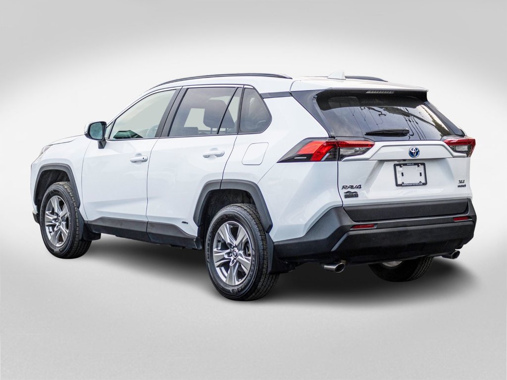 2023 Toyota RAV4 Hybride XLE AWD **JAMAIS ACCIDENTÉ+TOIT+CARPLAY+MAG** in Saint-Jérôme, Quebec - 4 - w1024h768px