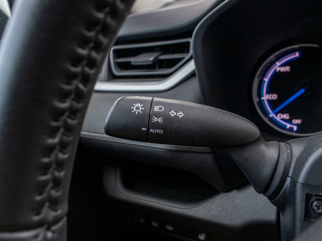 2023 Toyota RAV4 Hybride XLE AWD **JAMAIS ACCIDENTÉ+TOIT+CARPLAY+MAG** in Saint-Jérôme, Quebec - 20 - w1024h768px