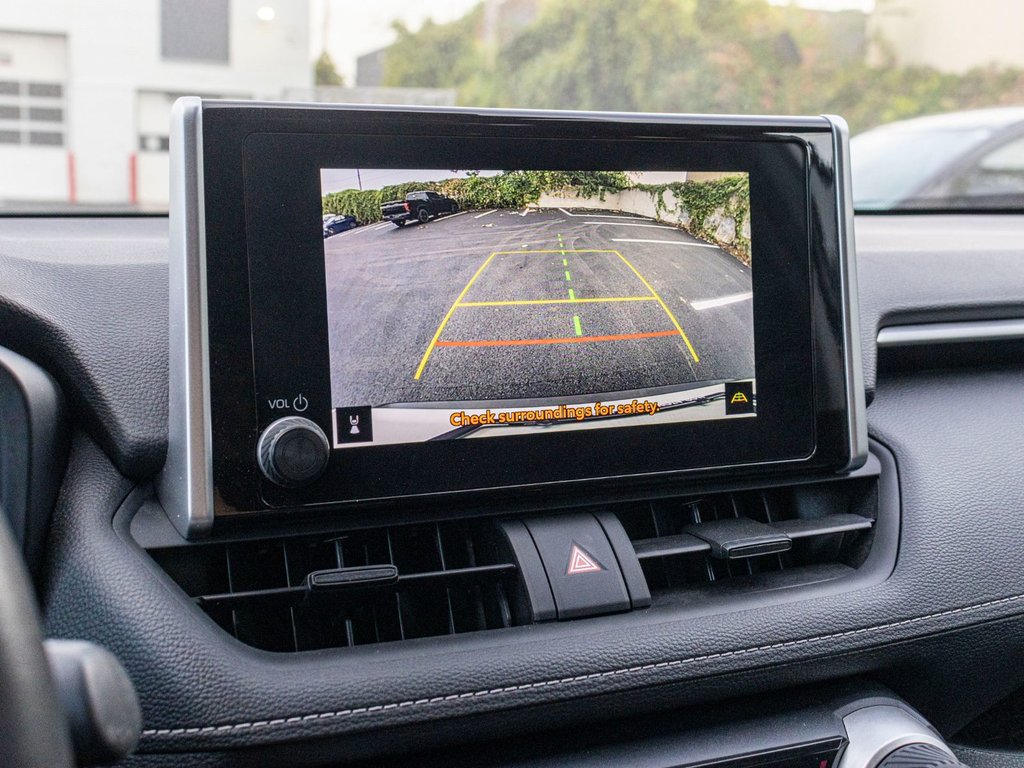 2023 Toyota RAV4 Hybride XLE AWD **JAMAIS ACCIDENTÉ+TOIT+CARPLAY+MAG** in Saint-Jérôme, Quebec - 16 - w1024h768px