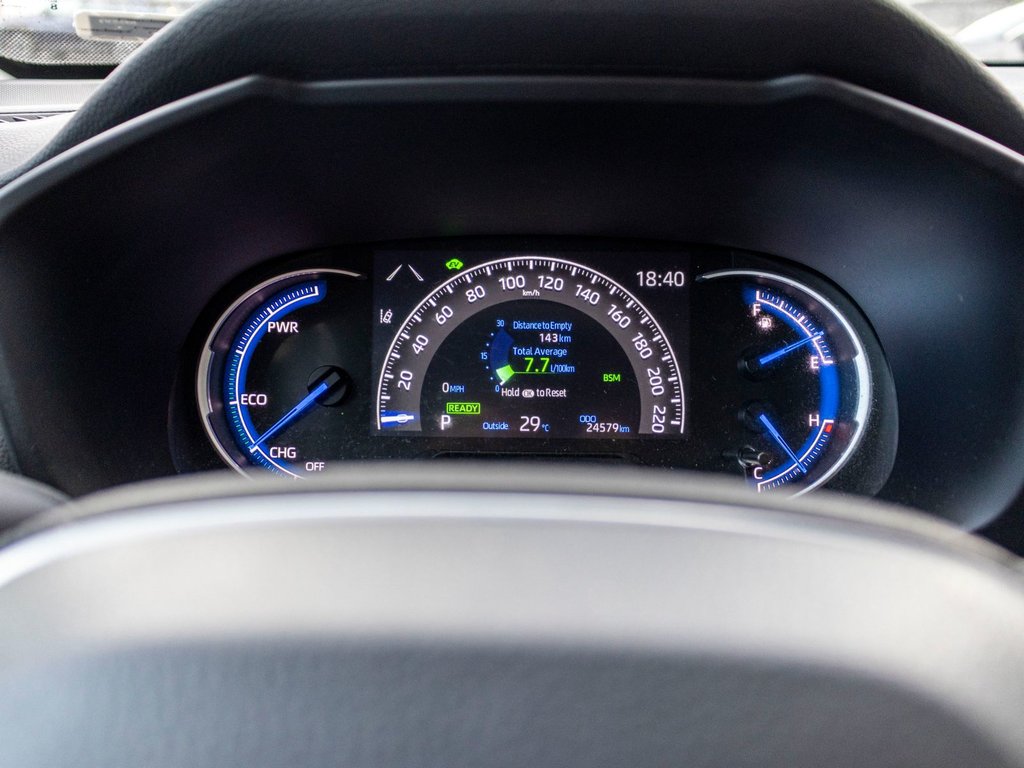 2023 Toyota RAV4 Hybride XLE AWD **JAMAIS ACCIDENTÉ+TOIT+CARPLAY+MAG** in Saint-Jérôme, Quebec - 19 - w1024h768px