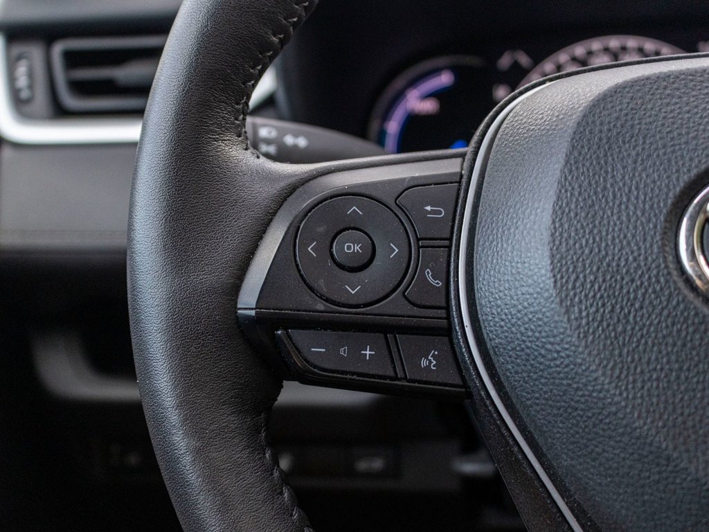 2023 Toyota RAV4 Hybride XLE AWD **JAMAIS ACCIDENTÉ+TOIT+CARPLAY+MAG** in Saint-Jérôme, Quebec - 11 - w1024h768px