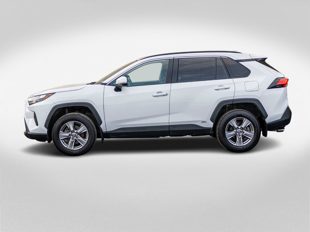 2023 Toyota RAV4 Hybride XLE AWD **JAMAIS ACCIDENTÉ+TOIT+CARPLAY+MAG** in Saint-Jérôme, Quebec - 3 - w1024h768px