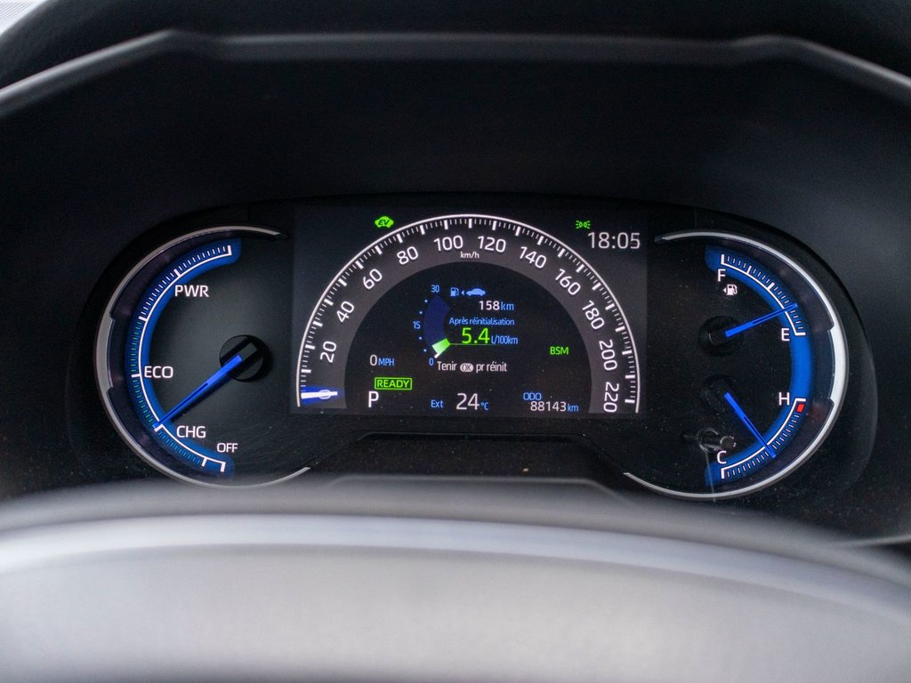 2023 Toyota RAV4 Hybride XLE AWD **TOIT+MAG+CAMÉRA+CARPLAY+ANDROID AUTO** in Saint-Jérôme, Quebec - 17 - w1024h768px