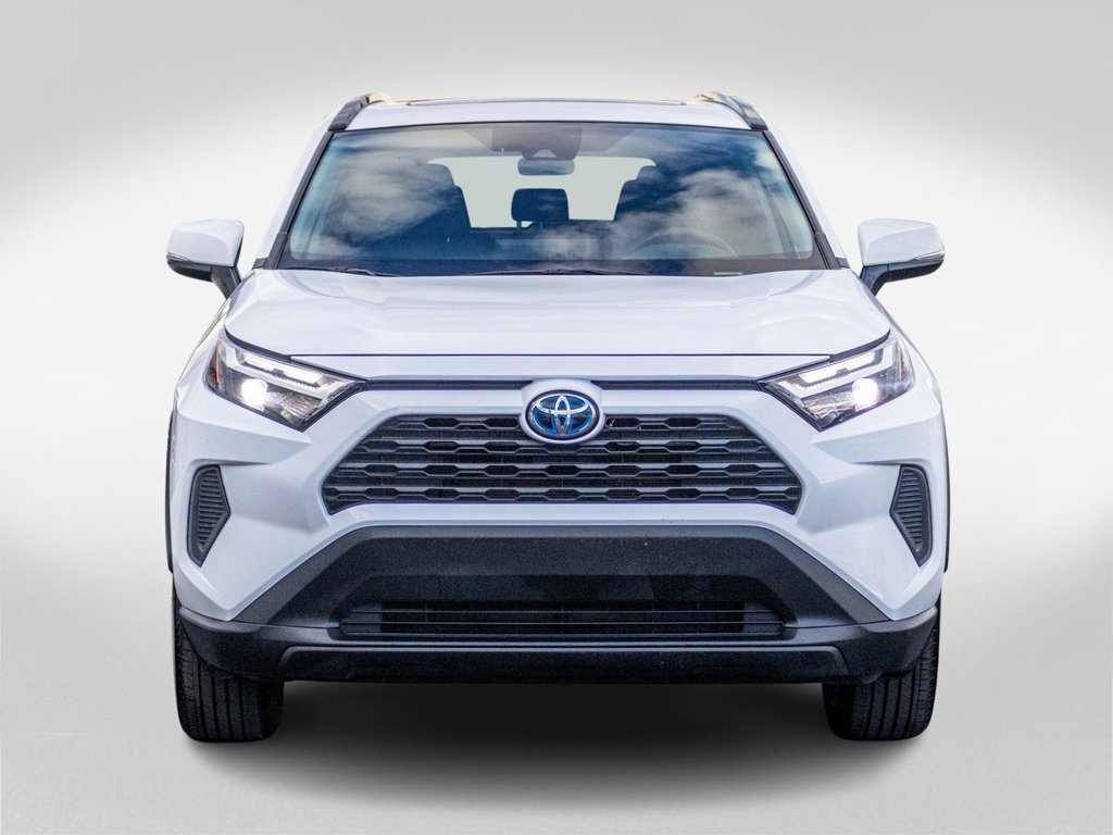 2023 Toyota RAV4 Hybride XLE AWD **TOIT+MAG+CAMÉRA+CARPLAY+ANDROID AUTO** in Saint-Jérôme, Quebec - 2 - w1024h768px