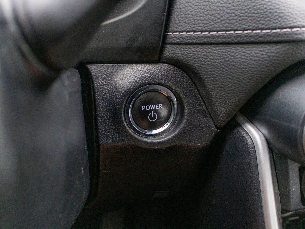 2023 Toyota RAV4 Hybride XLE AWD **TOIT+MAG+CAMÉRA+CARPLAY+ANDROID AUTO** in Saint-Jérôme, Quebec - 20 - w1024h768px