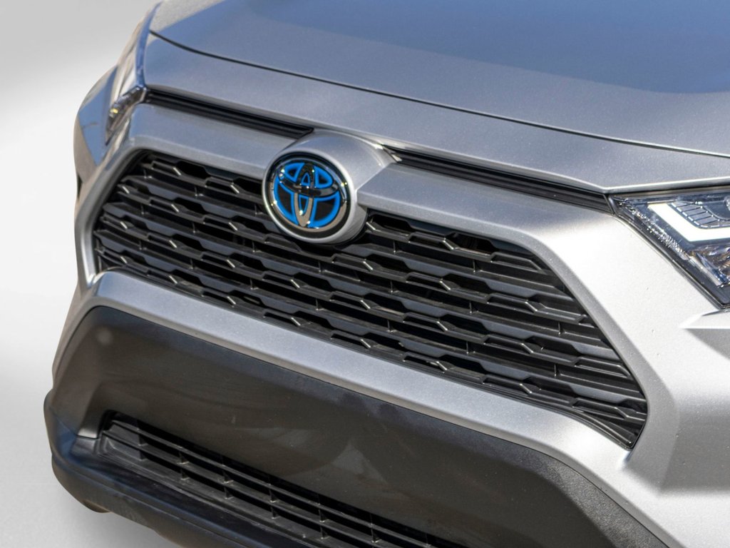 2024 Toyota RAV4 Hybride XLE **JAMAIS ACCIDENTÉ+TOIT+MAG+CARPLAY+CAMÉRA** in Saint-Jérôme, Quebec - 34 - w1024h768px
