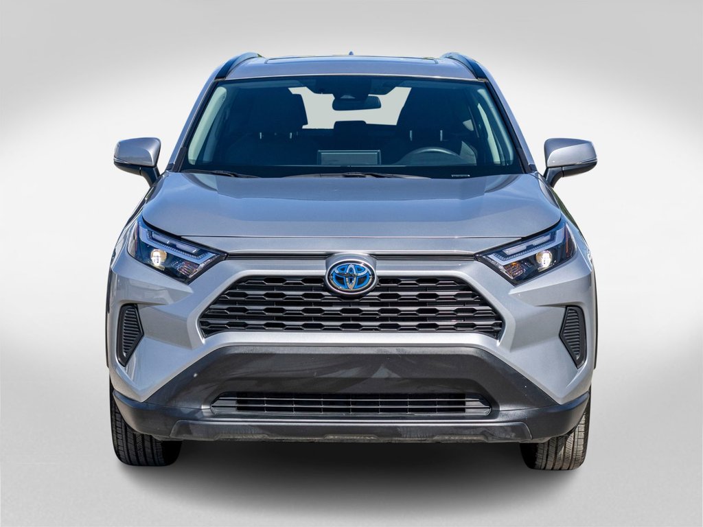 2024 Toyota RAV4 Hybride XLE **JAMAIS ACCIDENTÉ+TOIT+MAG+CARPLAY+CAMÉRA** in Saint-Jérôme, Quebec - 2 - w1024h768px